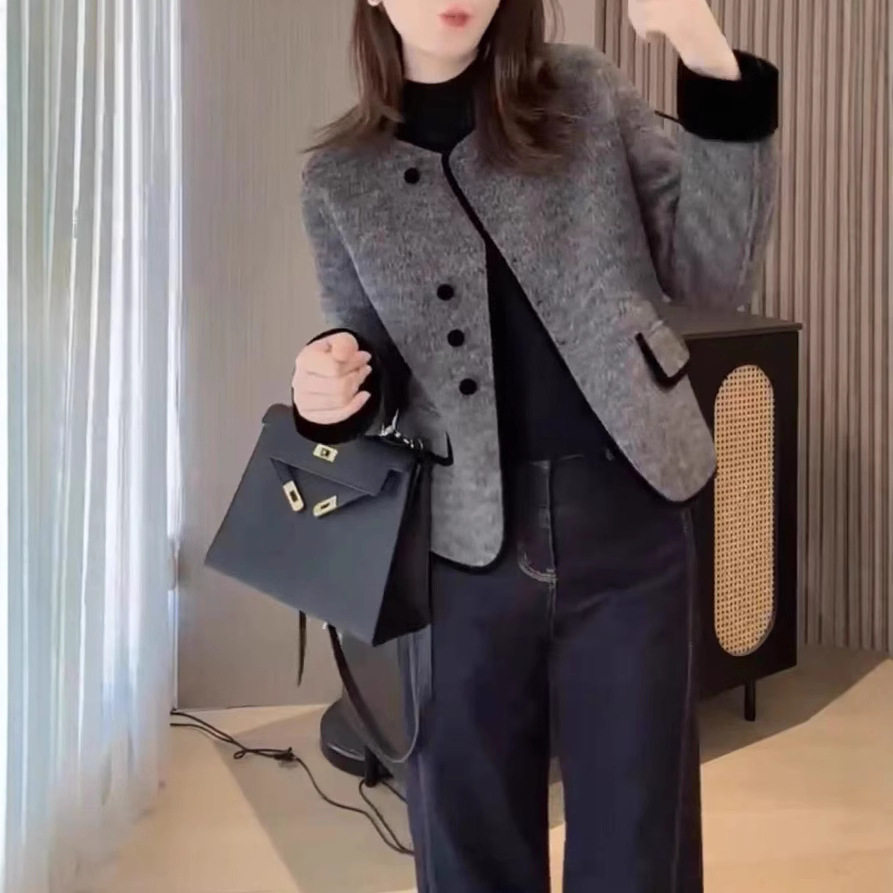 日系cherrykoko秋季新款圆领单排扣宽松短外套高级感洋气女