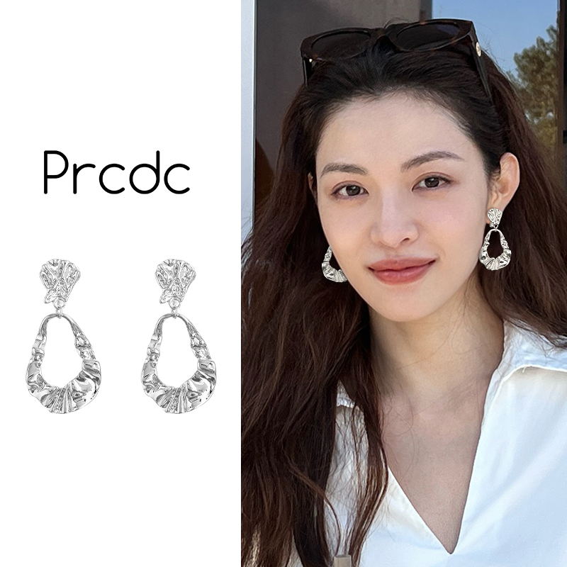 银色几何镂空蚊香盘耳夹