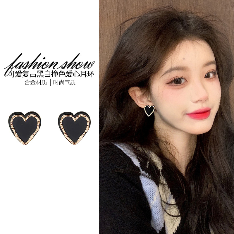 复古港味爱心耳环女气质耳钉可爱