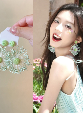 绿色花朵耳环2025新款爆款高级感方圆脸耳坠小众精致独特漂亮耳饰