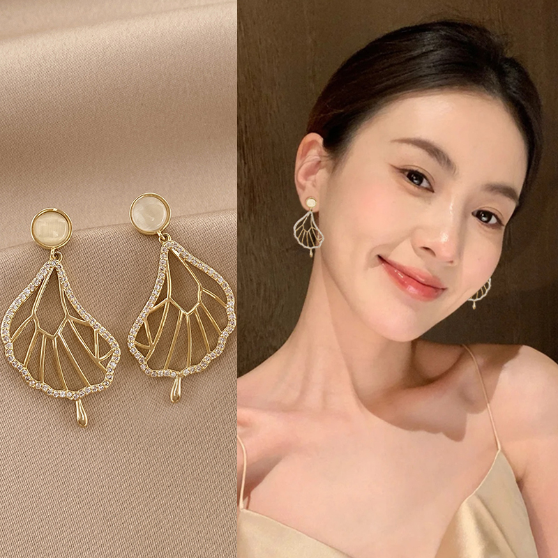 轻奢高级金色耳环设计感2024新款