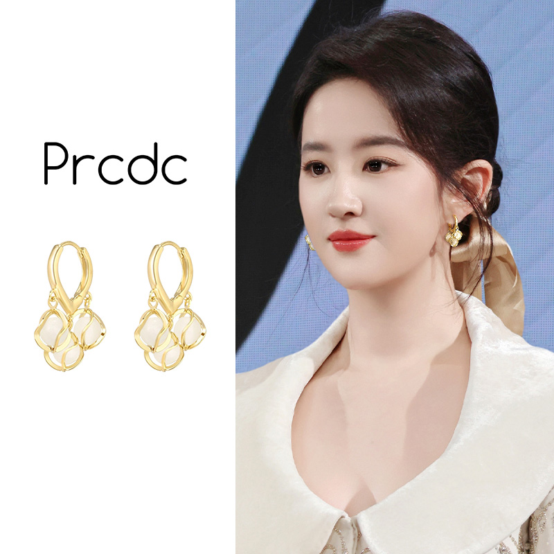 小众耳环高级感轻奢耳坠