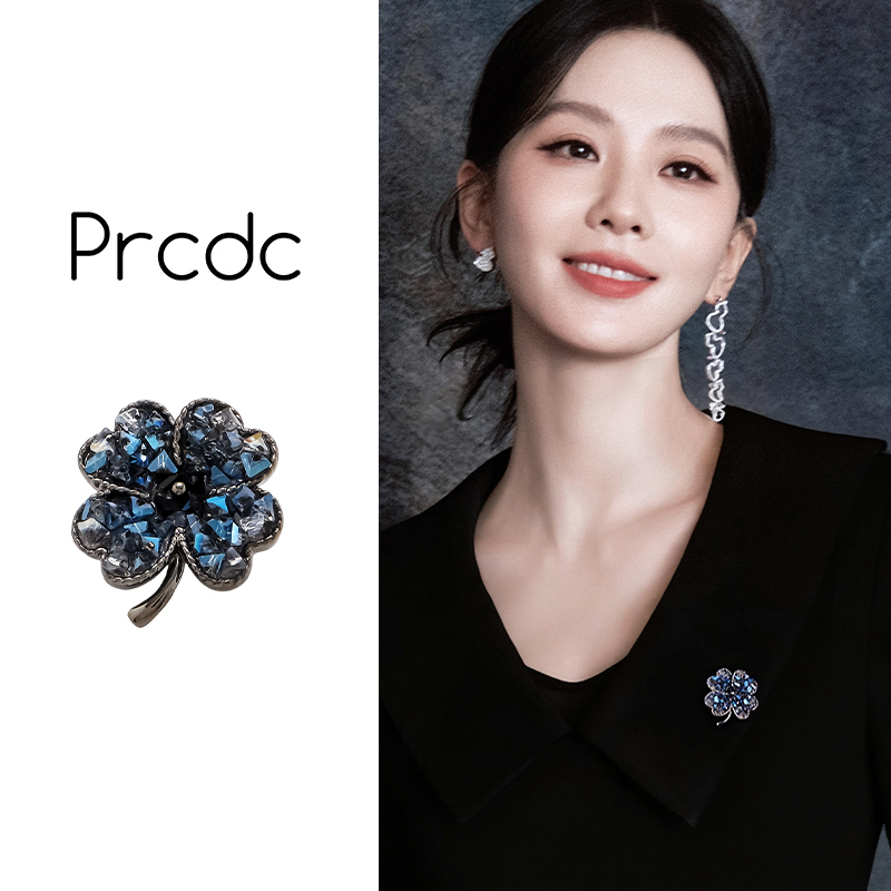 气质四叶草胸针高级感