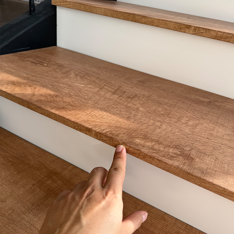 日式原木风哑光木纹楼梯踏步瓷砖