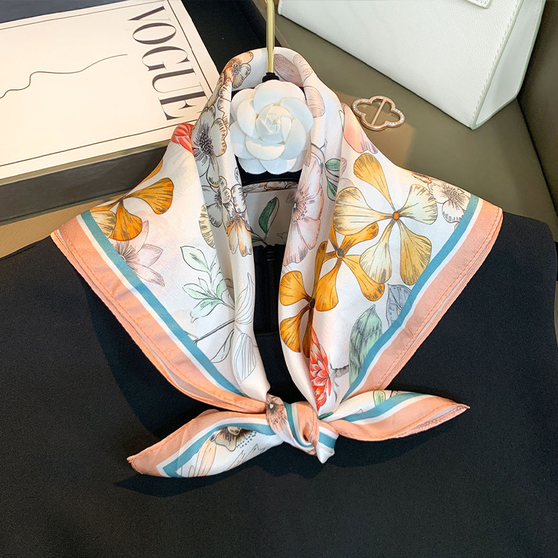 粉色花朵真丝丝巾女士桑蚕丝小方巾时尚素绉缎高级感丝巾职业