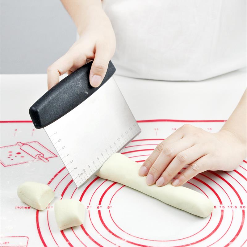 Stainless steel spatula for dough cutting, cake cream cutter