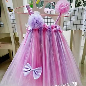 六一儿童节表演服装儿童手工制作裙子环保时装秀服装废物利用服装