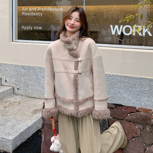杏色高级感羊羔毛短外套女冬新款韩系小个子保暖加厚短款皮毛一体图片