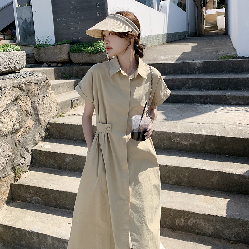 韩系氛围感卡其色小个子通勤连衣裙女夏季2025新款收腰显瘦衬衫裙，女装连衣裙，维壹
