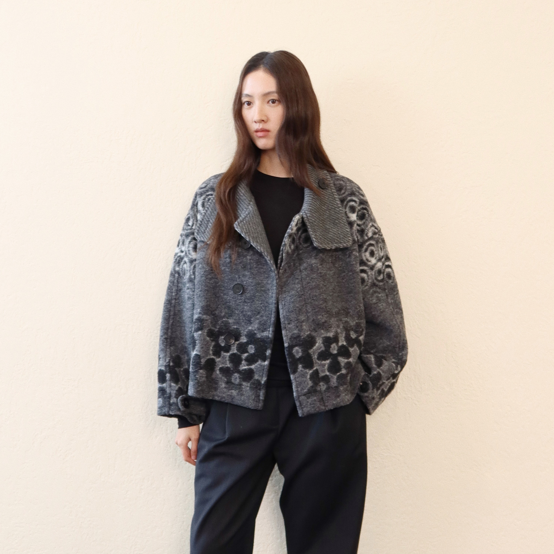 sesaar赛萨短款花朵印花外套