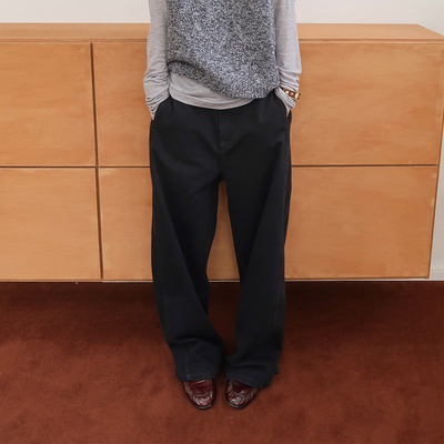 sesaar赛萨檀木黑多玛牛仔裤