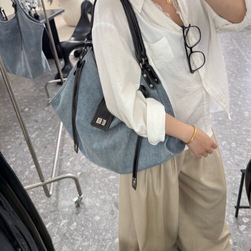 ins小众设计师款腋下包女2026新款高品质松弛水洗牛仔单肩斜挎包