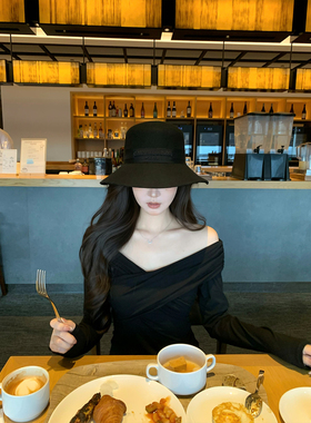 GYOKUU【黑天鹅】2025aw 黑色弹力针织交叉露肩打底衫