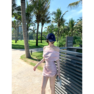 GYOKUU 【蜜桃汽水】粉色一字肩褶皱连衣裙