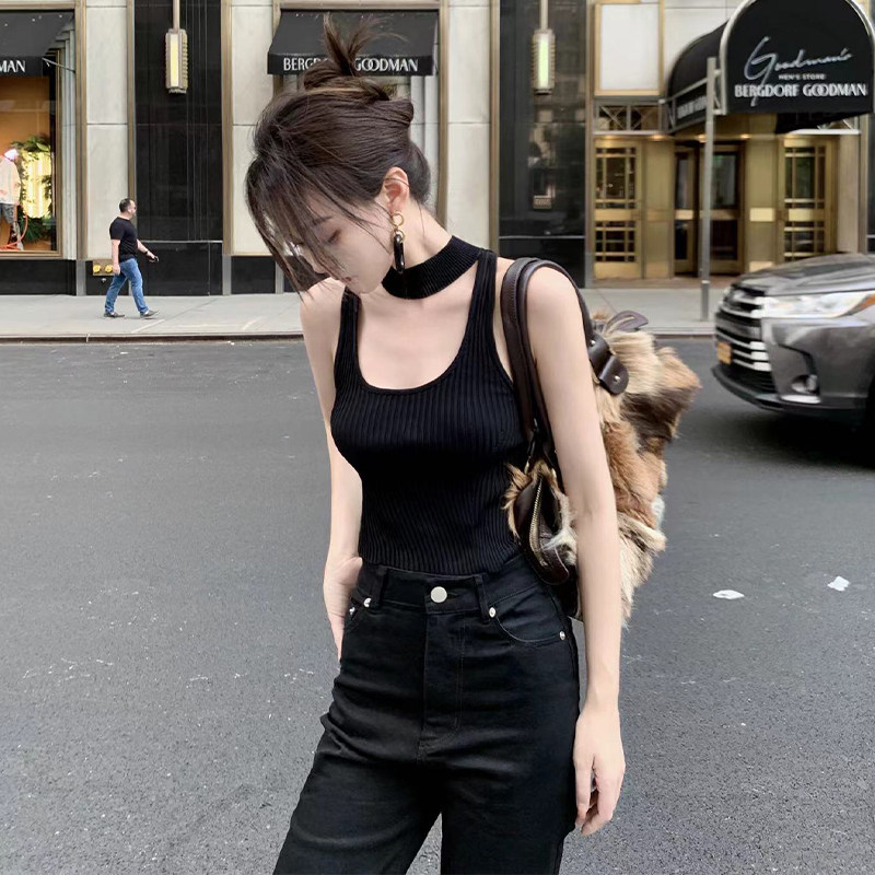 gyokuu  ju显瘦 胸前开口性感而不俗黑色针织背心