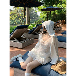 白色条纹连帽宽松衬衫 GYOKUU 2025ss