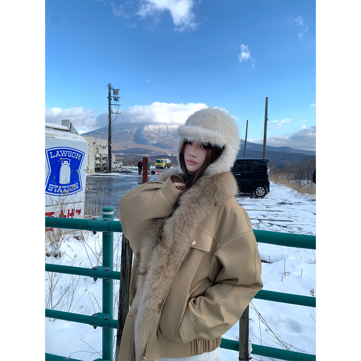 GYOKUU【冬日奇遇】2025aw 鎏金色可拆卸狐狸毛领羽绒夹克外套