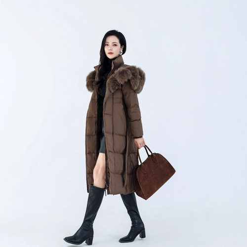 创木芸云朵漫步90绒长105cm以上长狐狸毛领羽绒服2025新时尚修身