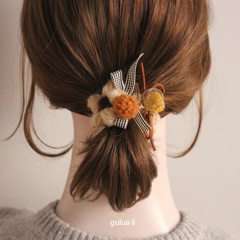 女高级感森系2025年新款秋冬适合短发发量少花朵毛球马尾夹