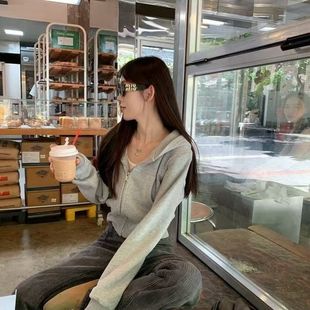 美式灰色连帽卫衣女短款拉链开衫休闲百搭外套