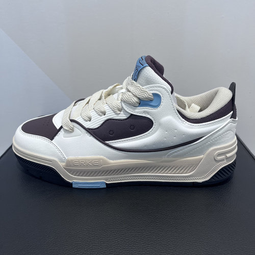 鸿星尔克男女板鞋皮面防水系带