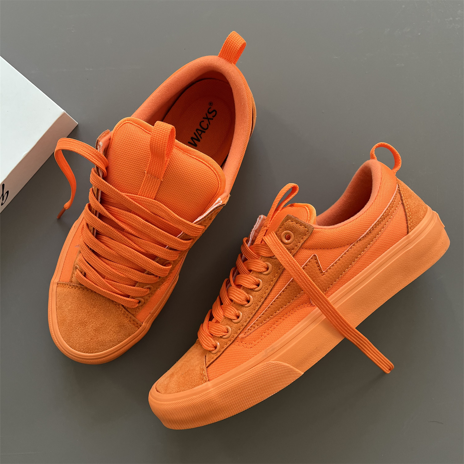 Atiba Jefferson联名OS亮橙色男女低帮滑板鞋复古面包鞋休闲鞋,流行男鞋,休闲板鞋,淘宝优惠券,粉丝福利购,淘宝优惠卷