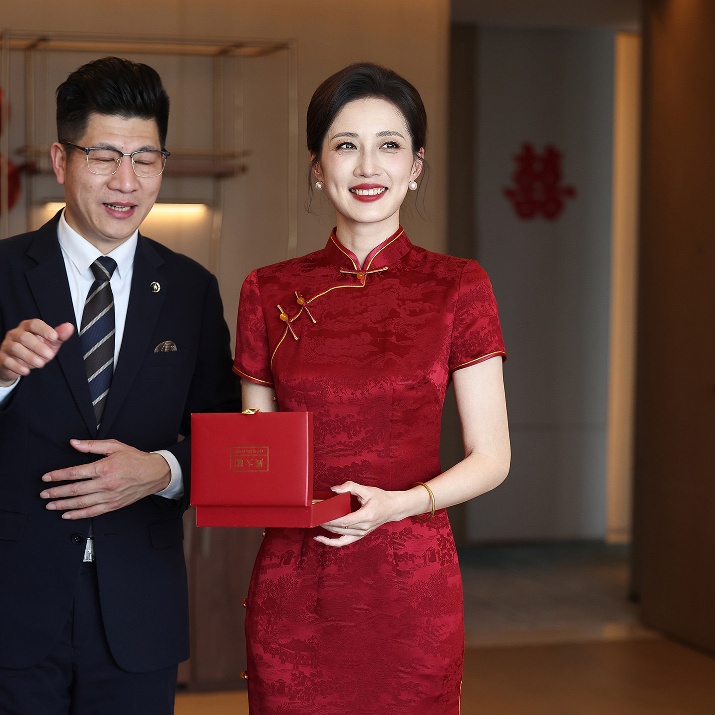 旗袍2026年春夏新款改良高端红色醋酸喜婆婆妈妈婚宴复古气质礼服