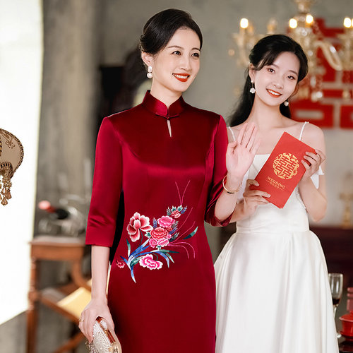 复古婚礼妈妈婆婆刺绣旗袍婚宴装