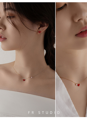 红色爱心项链女2026年新款小红心吊坠锁骨链轻奢小众气质秋冬