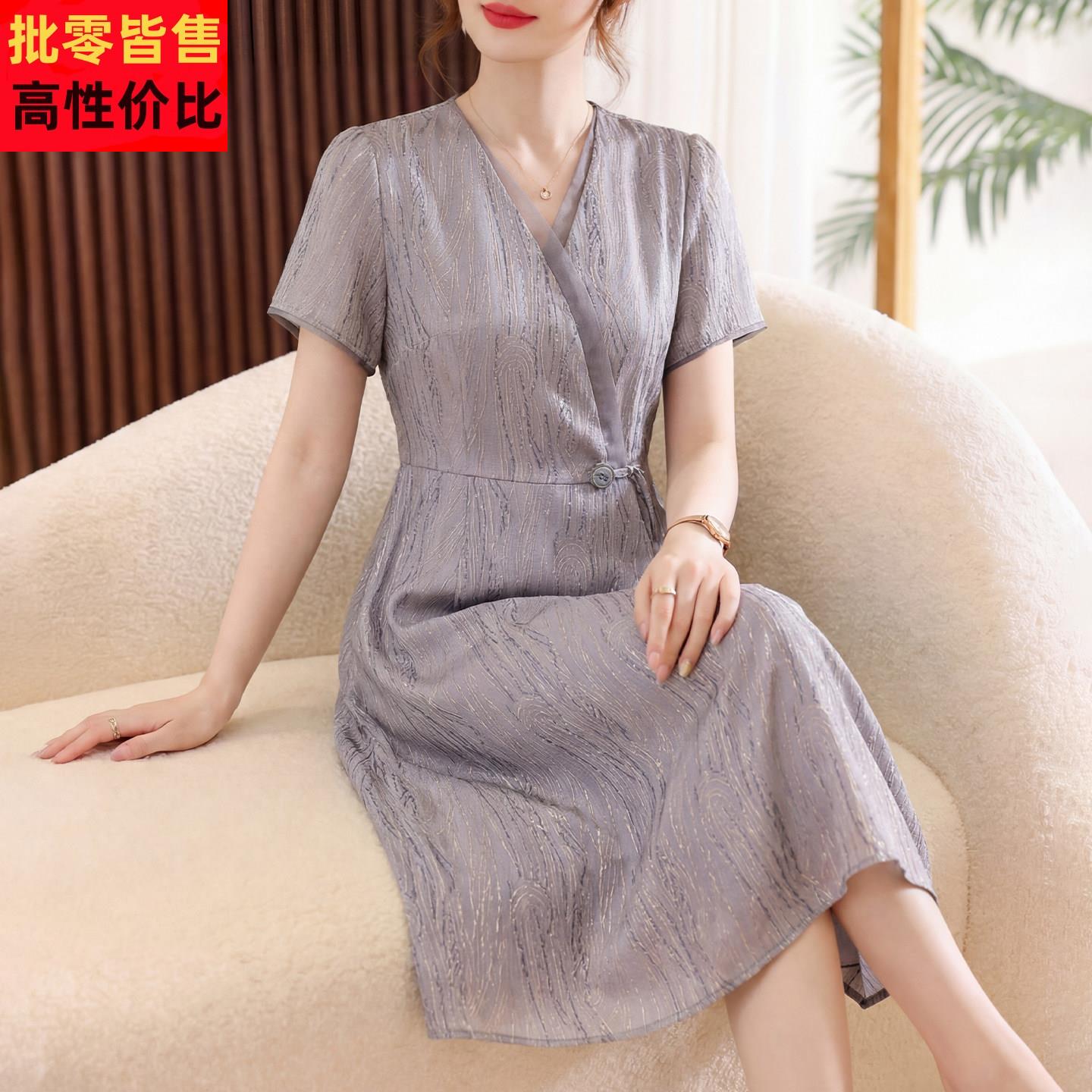 母亲节妈妈夏装收腰显瘦洋装2026新款中老年女夏季端庄大气裙子