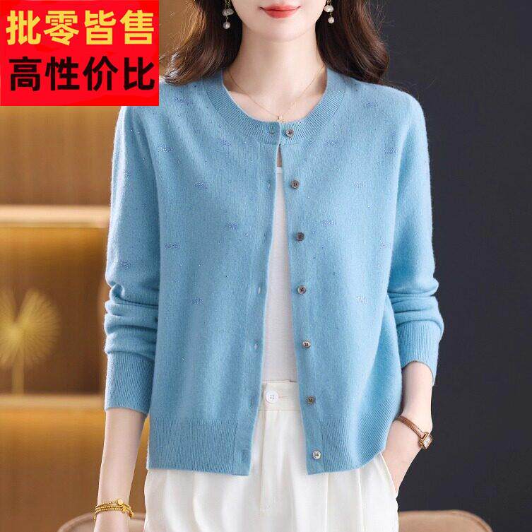 新款100%纯羊绒衫女圆领针织开衫时尚烫钻显瘦减龄妈妈装毛衣外套