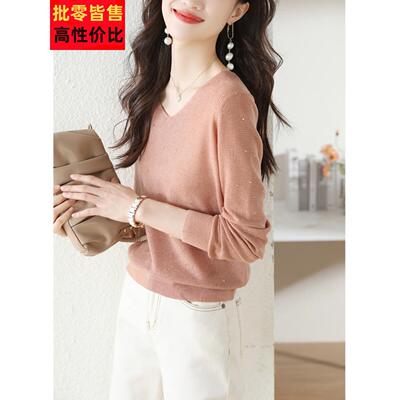秋季烫钻洋气黑色针上衣打新款时织尚V领薄款宽松女HKI底羊毛衫短