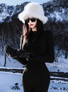 禾木哈尔滨雪景拍照服饰紧身加绒连体衣雪地衣东北旅游保暖内搭女