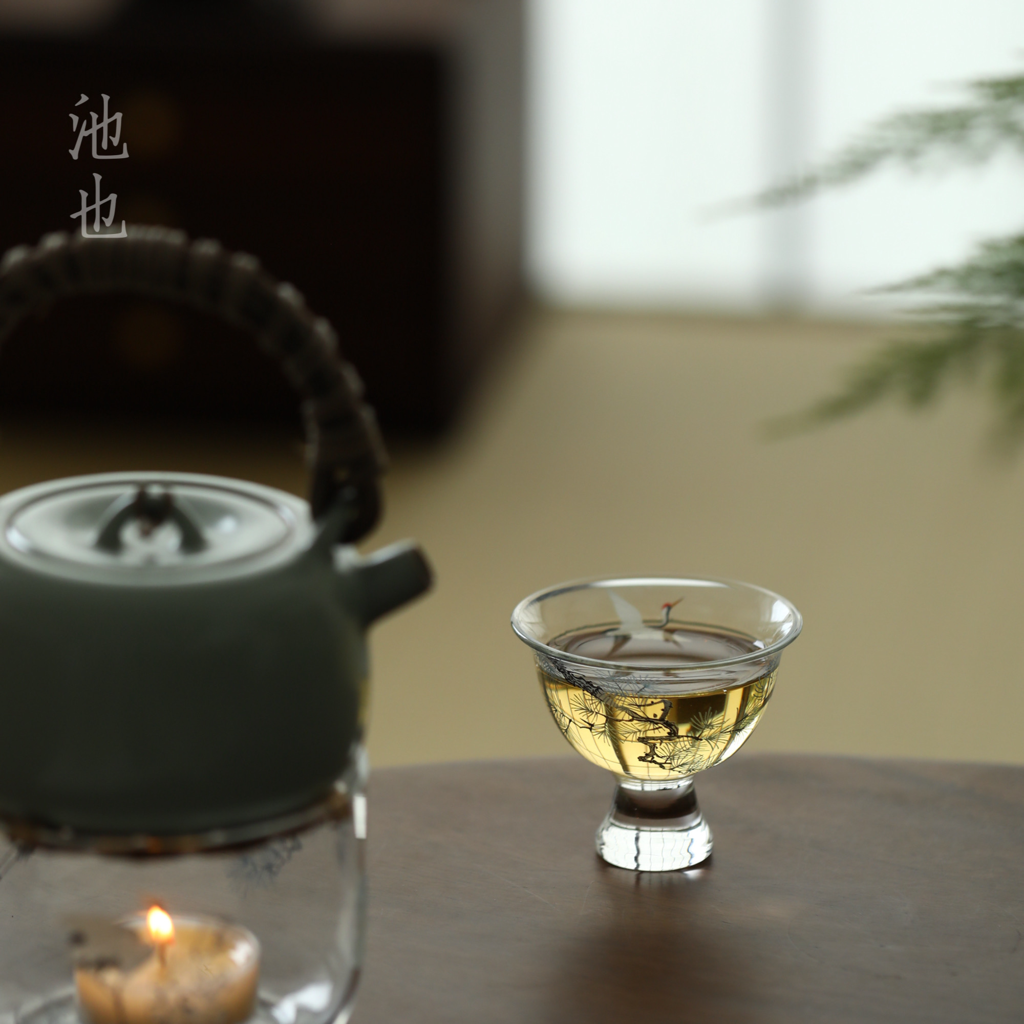 池也青松皓鹤贴花透明高硼砂耐热茶杯子高足玻璃品茗杯主人杯茶器
