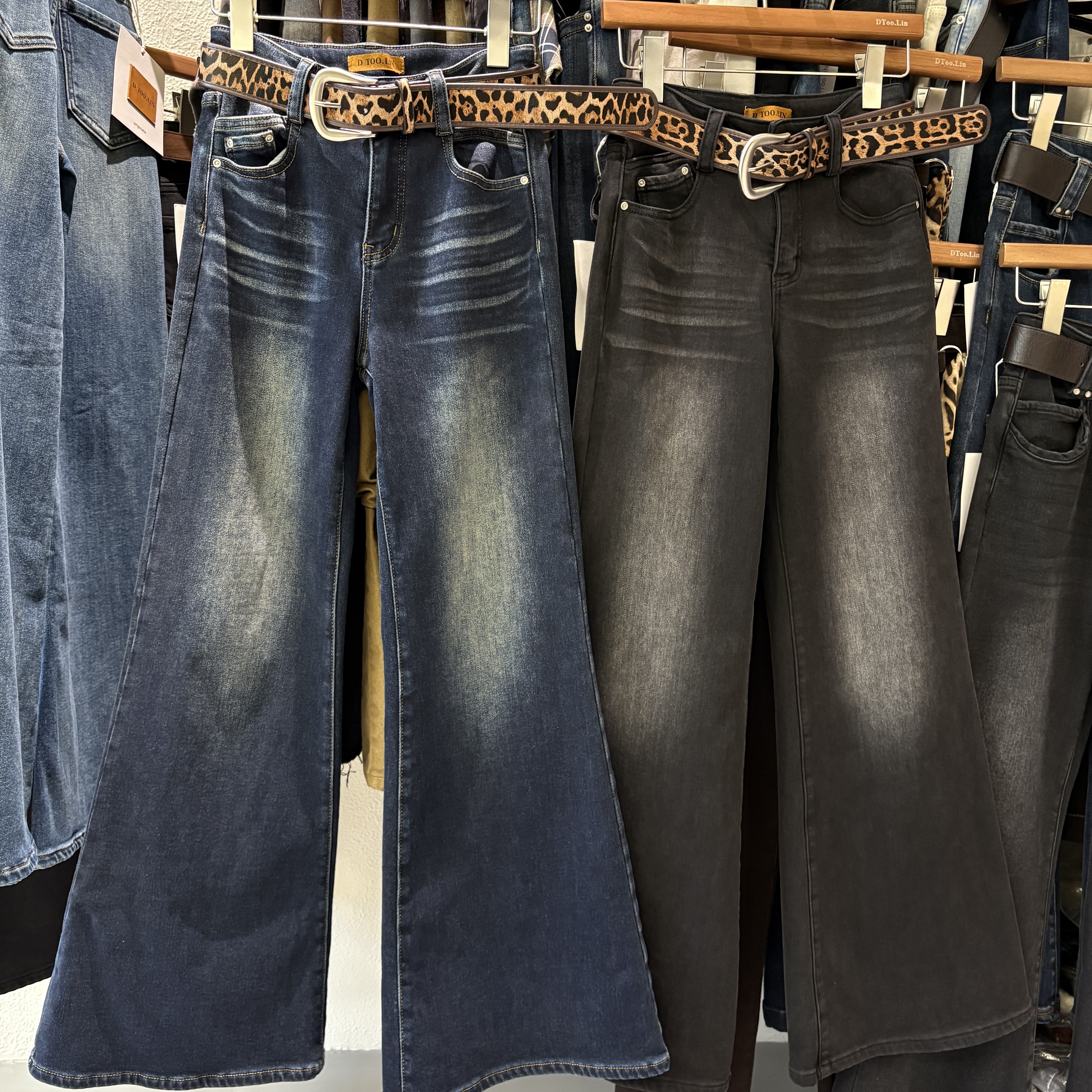 DTOO.LIN 2025秋季新款韩版高腰修身显瘦微喇植绒水洗牛仔裤678