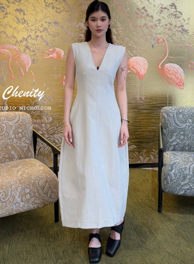 STUDIO NICHOLSON | V领收腰茧型后开叉连衣裙浅豆绿