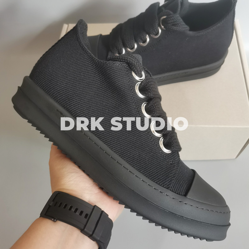 Black Low-Top Chunky Shoelaces