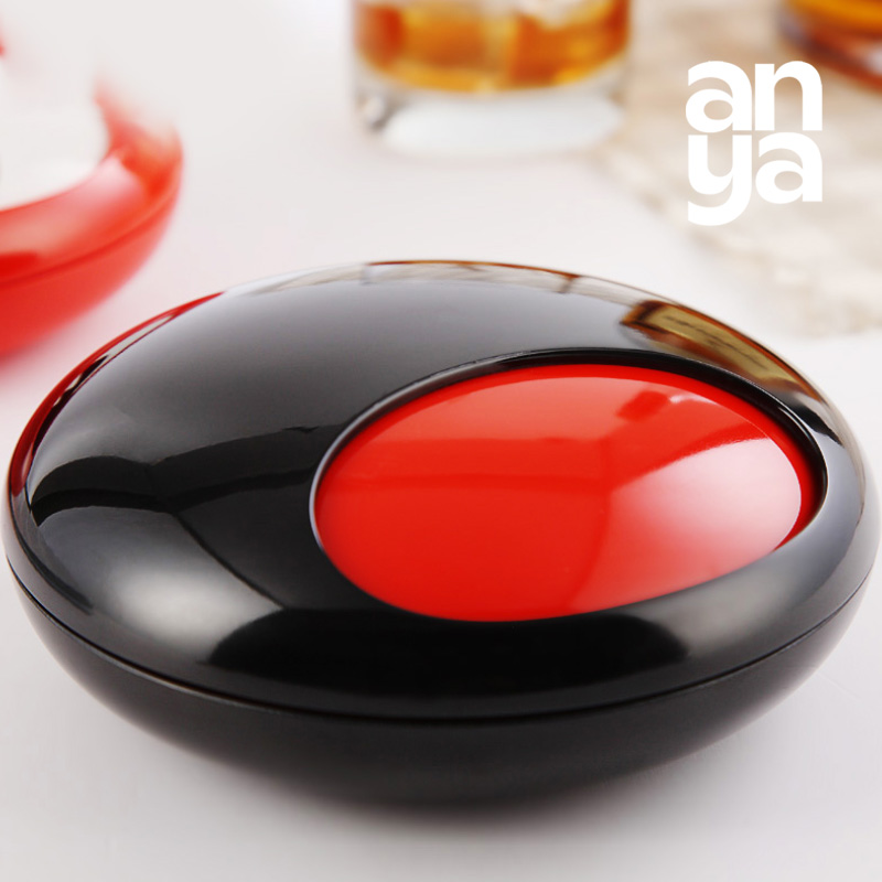 Anya rotating ashtray with cover creative personality trend anti-fly ash household living room office imitation porcelain chimney