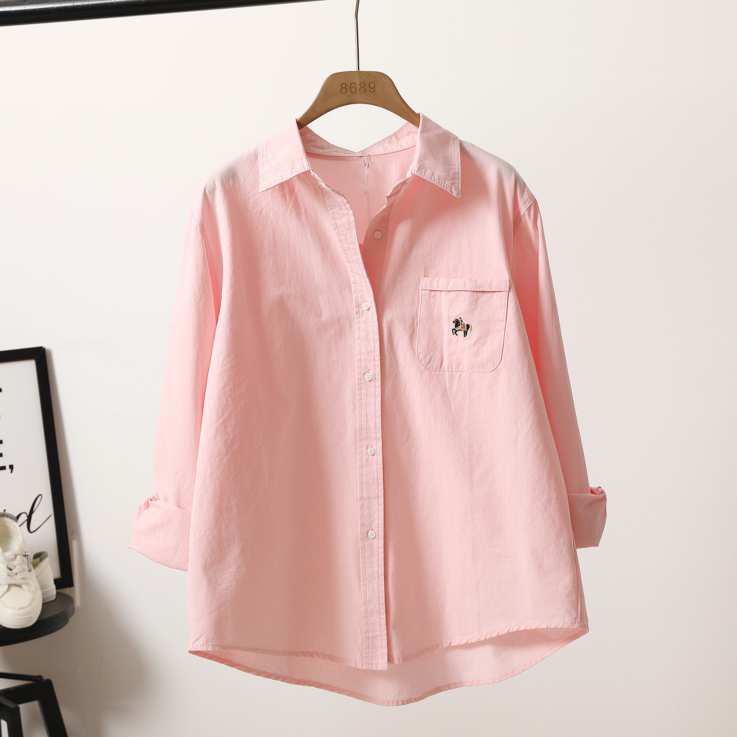 2026春季新款口袋刺绣减龄粉色纯棉衬衫女韩版宽松单排扣外穿衬衣