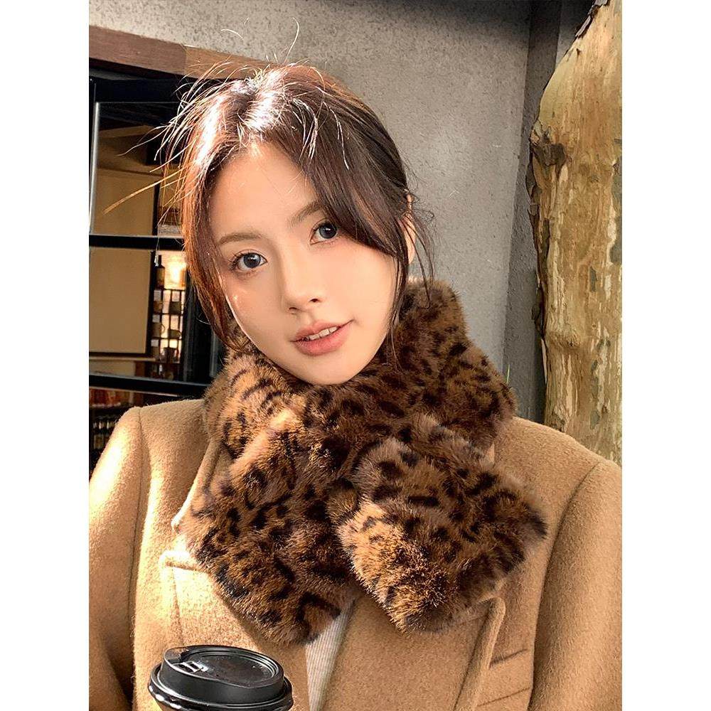 豹纹小围巾女秋冬季辣妹毛绒交叉围脖皮草貂绒加厚保暖护颈围巾