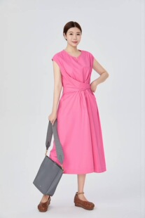 百搭可收腰显瘦简约剪刀领连衣裙女3560 时尚 ZBY原创2025夏季 新款