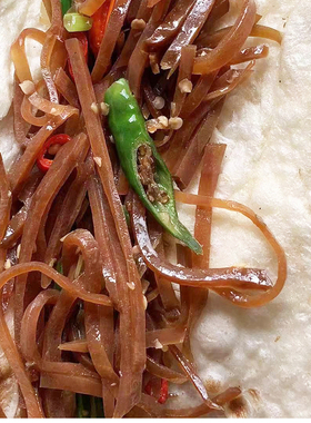 徐州邳州新沂特产酱菜丝拉各斯拉各子辣个子辣疙丝青椒酱菜丝半斤