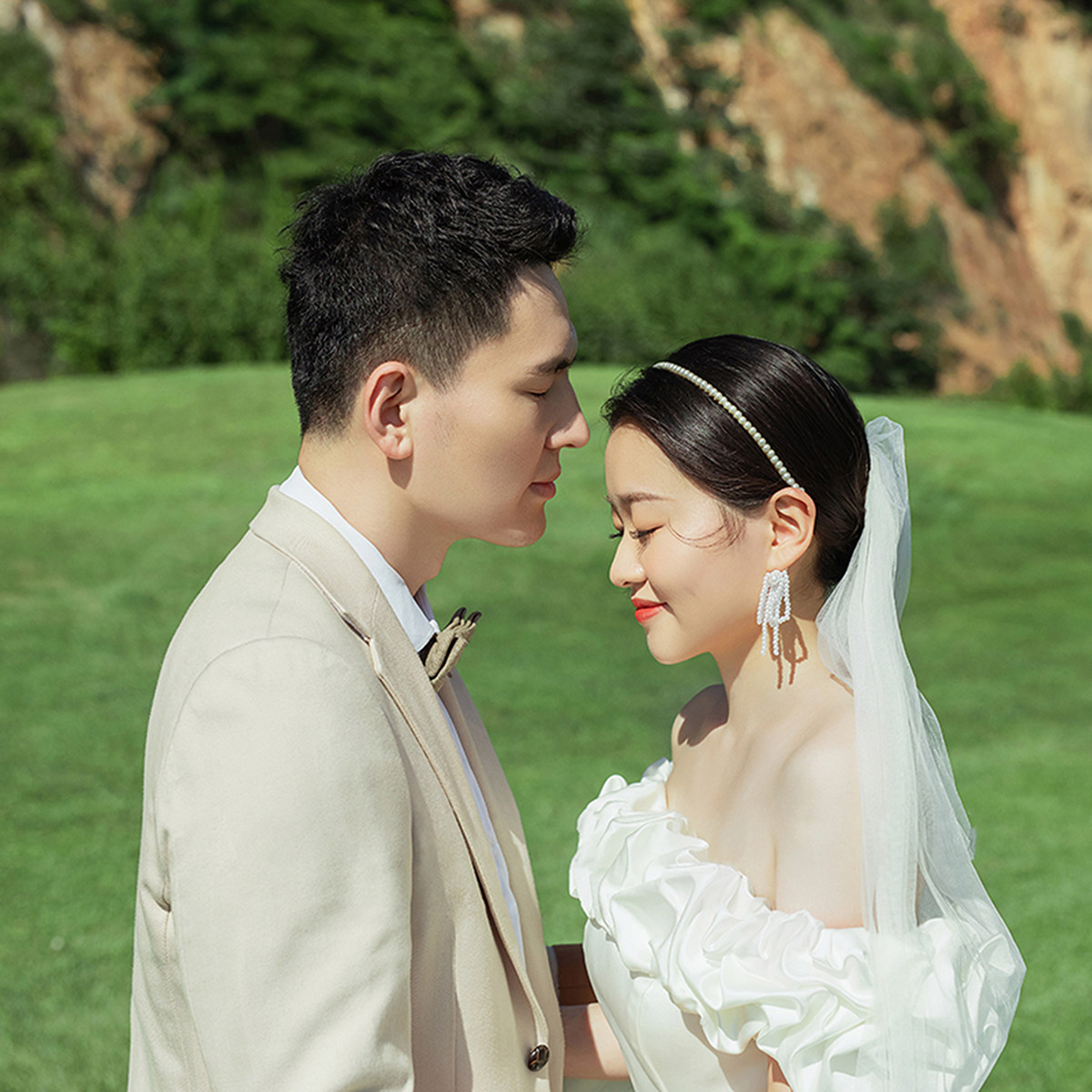 2022新主题影楼展会情侣婚纱照放大样片森系草地旅拍样片客片h11