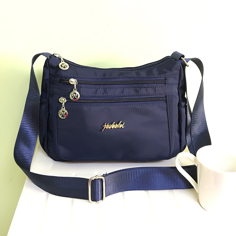 单肩牛津布休闲风防水尼龙旅游包