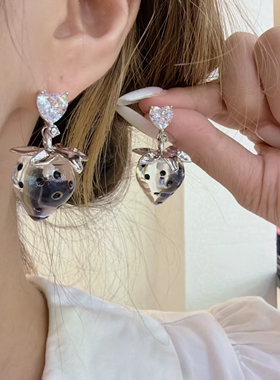 爱心锆石黑色斑点草莓吊坠耳环女小众甜酷俏皮少女气质百搭耳饰潮
