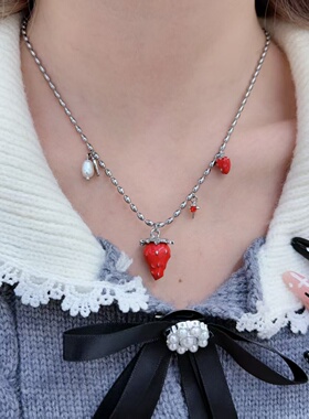 红色滴釉立体草莓吊坠项链女春夏小众甜美可爱气质百搭锁骨链配饰