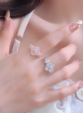 微镶流光贝母四叶花幸运草戒指精致轻奢气质设计感开口可调节指环