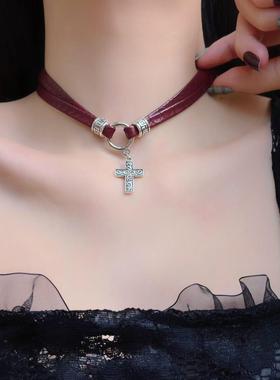 复古辣妹风十字架吊坠项链