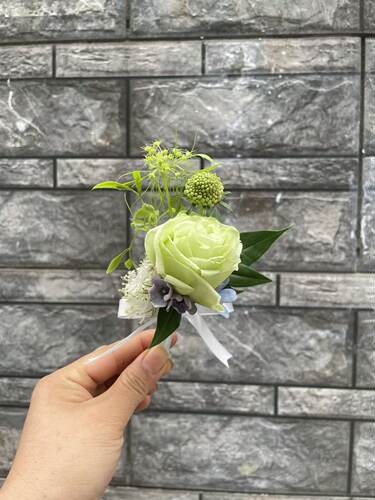 广州同城鲜花速递配送婚礼会议商务胸花白绿色系高级
