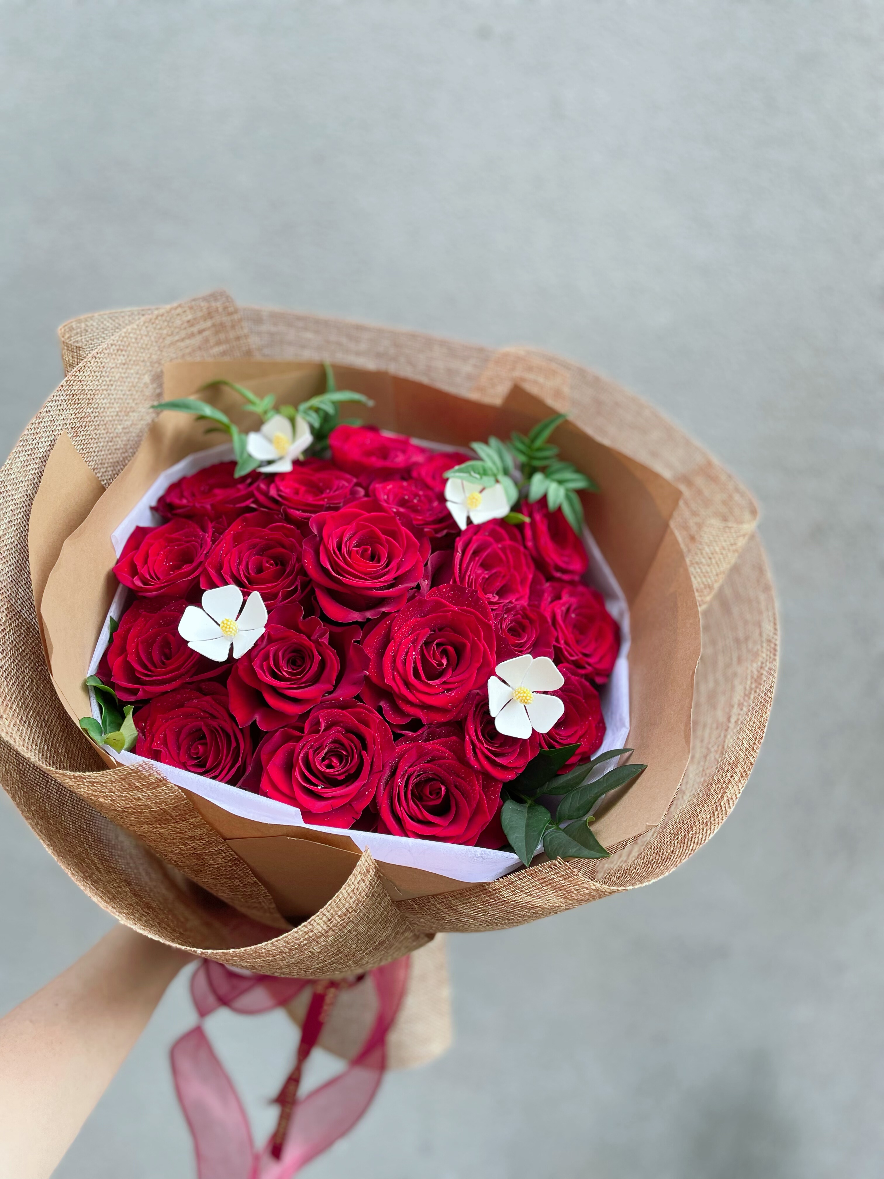 中国风情人节鲜花红玫瑰表白求婚花束全国速递同城配送广州送女友